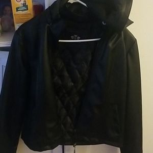 Genuine leather hooded jacket
